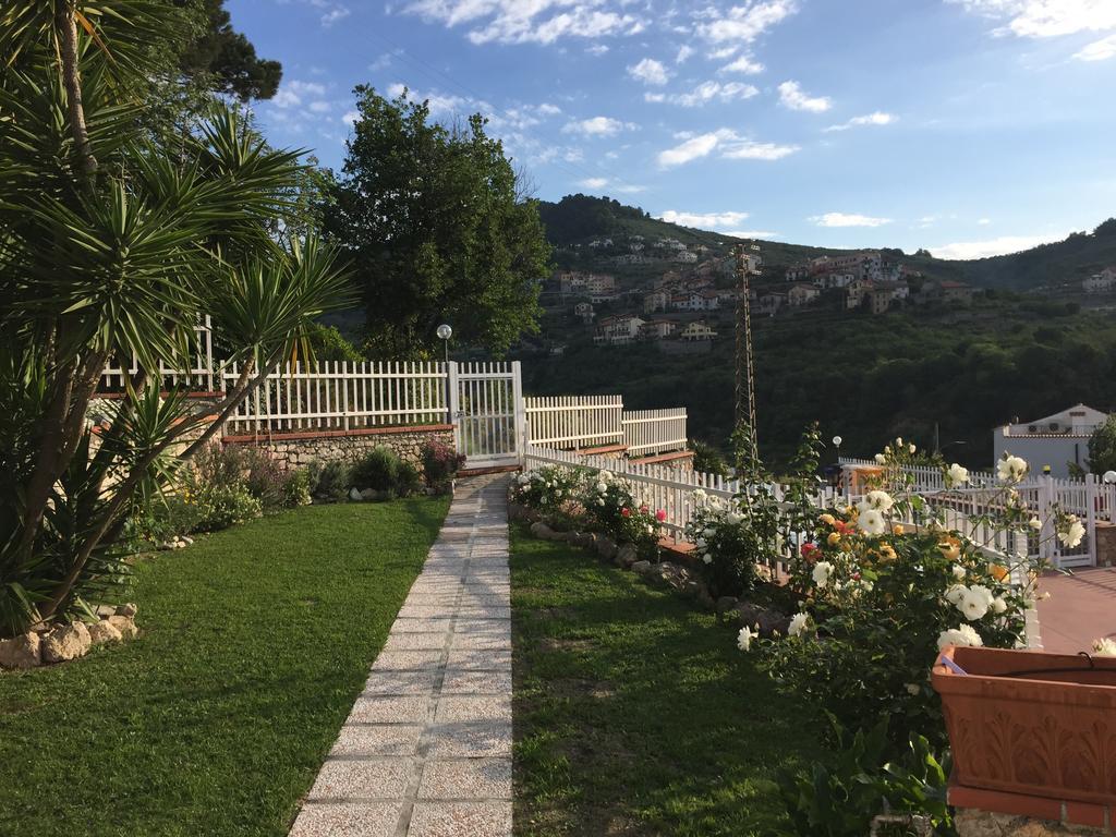 B&B Claro De Luna Tovo San Giacomo Luaran gambar